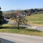 Séjour chez l'habitant Landhaus Schneeberg *