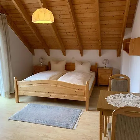 Landhaus Schneeberg Homestay Gersfeld