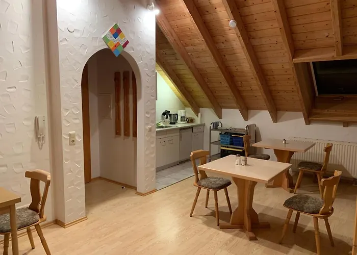 Landhaus Schneeberg 民宿 格尔斯费尔德